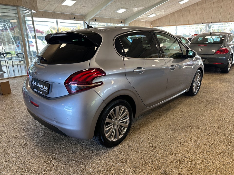Peugeot 208 1,2 PureTech 82 Allure+ 5d