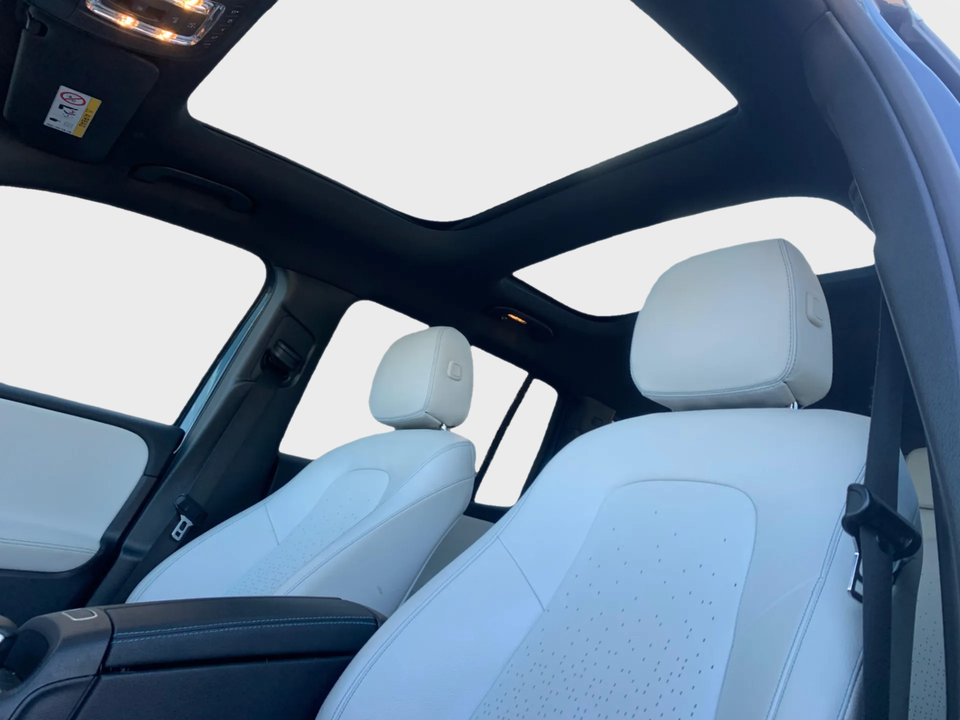 Mercedes EQB300 AMG Line 4Matic 5d