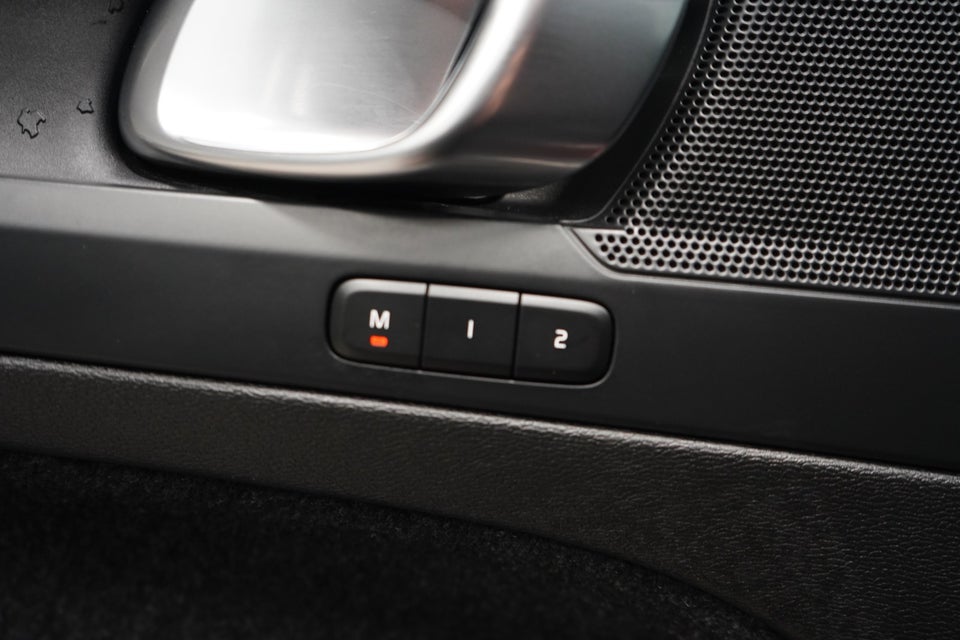 Volvo XC40 P8 ReCharge Twin Plus 5d