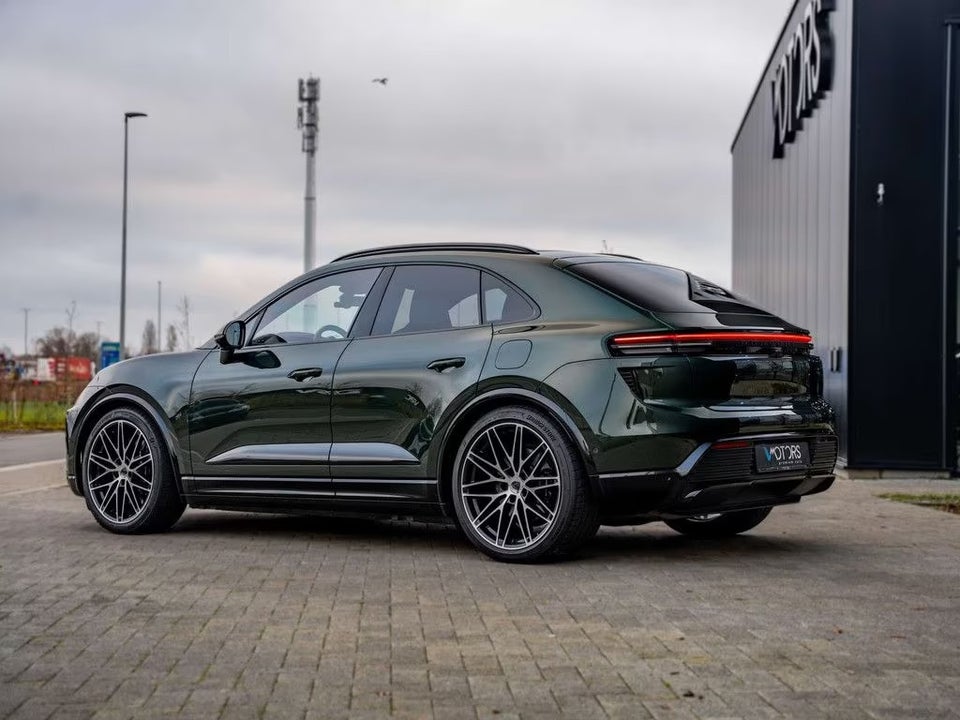 Porsche Macan Turbo 5d