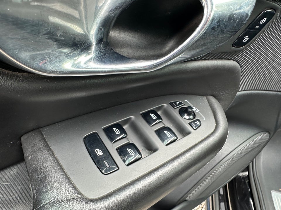 Volvo XC90 2,0 T8 407 Inscription aut. AWD 7prs 5d