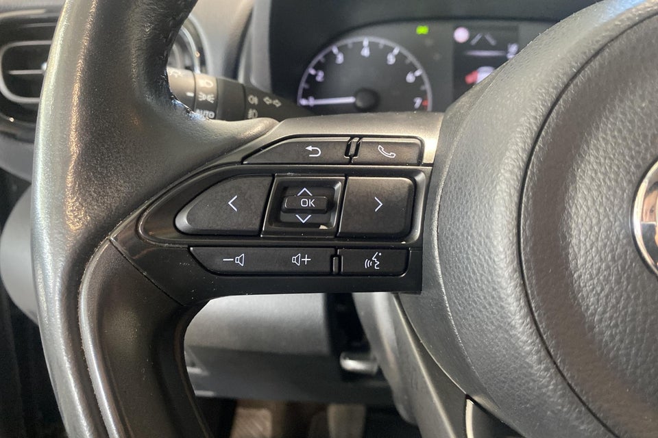 Toyota Yaris 1,5 Active Tech+ CVT 5d