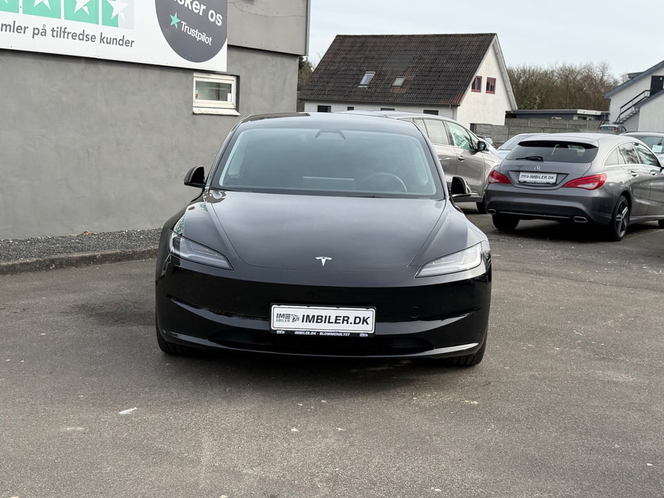 Tesla Model 3 Long Range AWD 4d