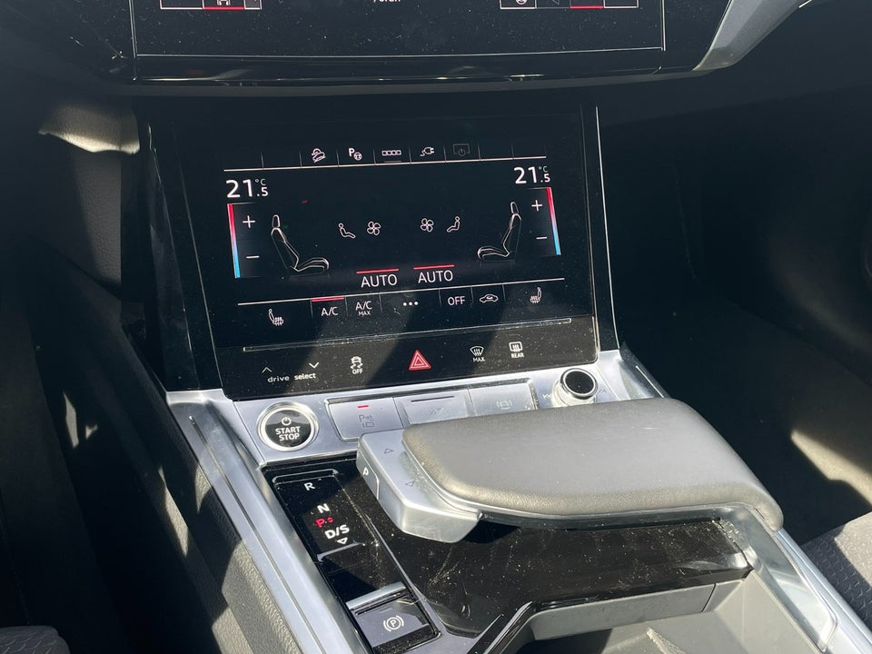 Audi Q8 e-tron 50 S-line Sportback quattro 5d