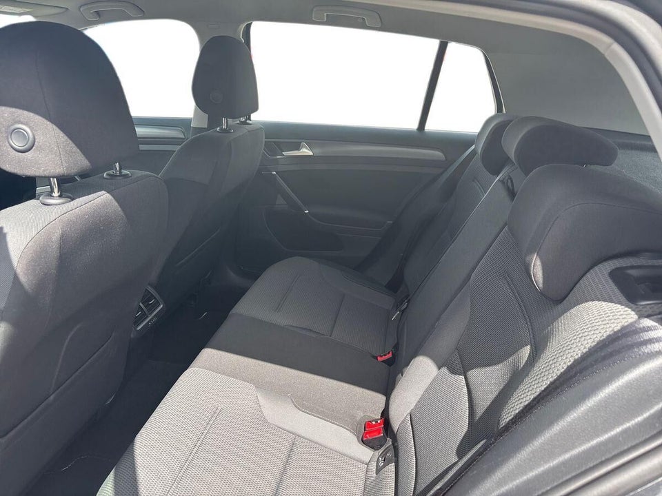 VW Golf VII 1,5 TSi 130 Comfortline DSG 5d