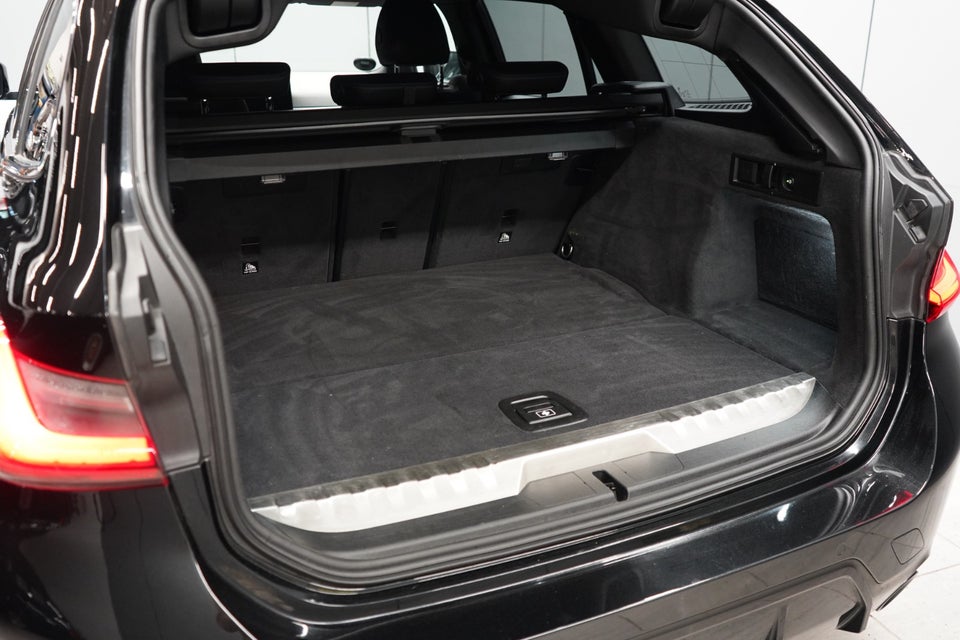 BMW 330e 2,0 Touring M-Sport aut. 5d