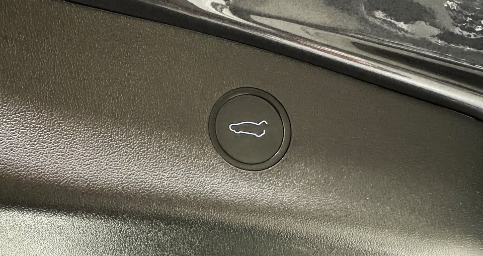 Tesla Model 3 Long Range AWD 4d