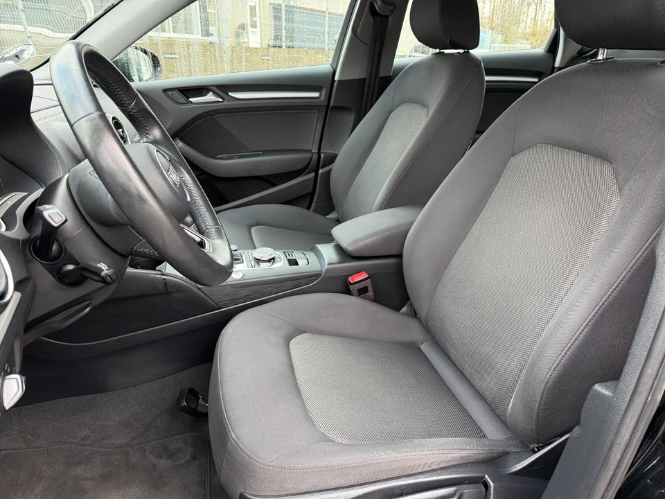 Audi A3 1,4 e-tron Sportback S-tr. 5d