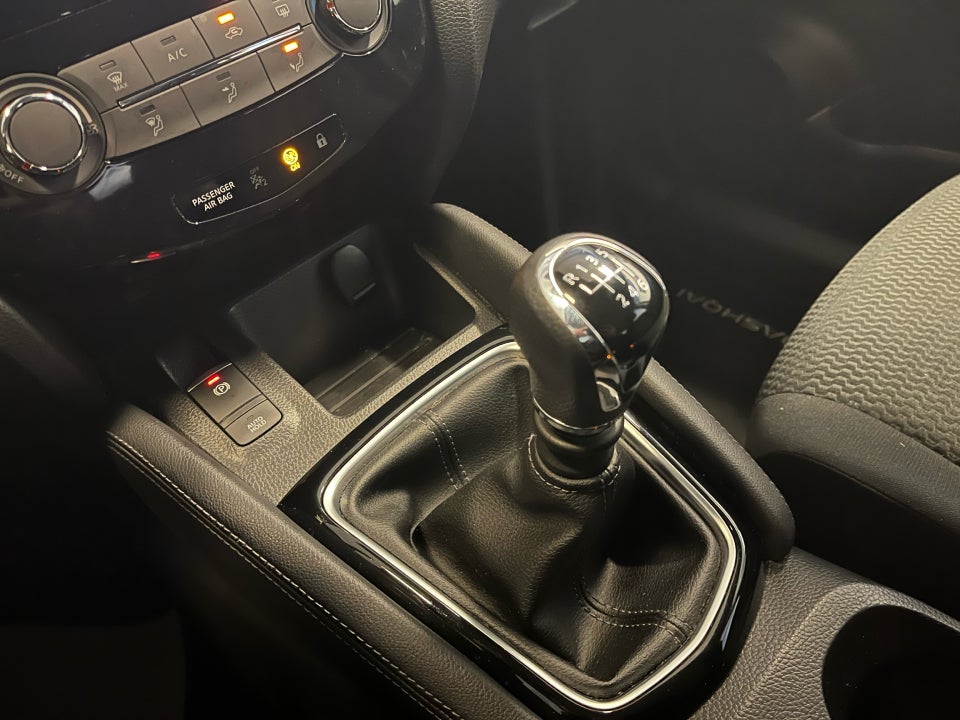 Nissan Qashqai 1,3 Dig-T 140 Visia 5d