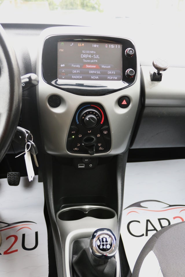 Toyota Aygo 1,0 VVT-i x-play x-touch 5d