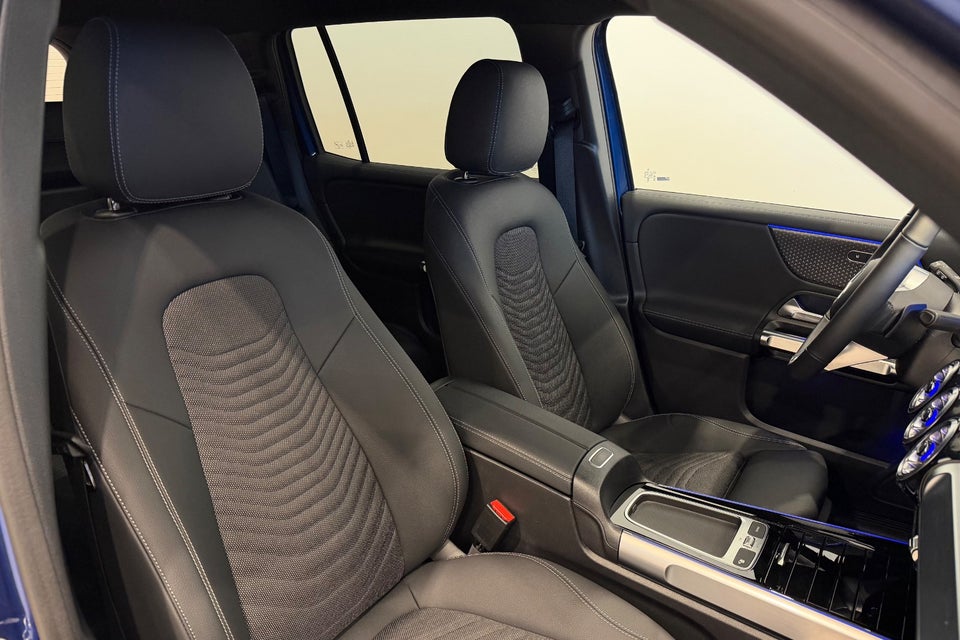 Mercedes EQB300 Progressive 4Matic 5d