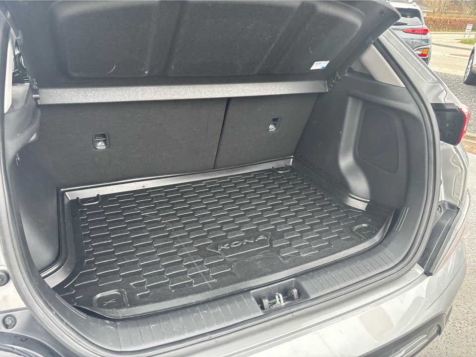 Hyundai Kona 64 EV Essential 5d