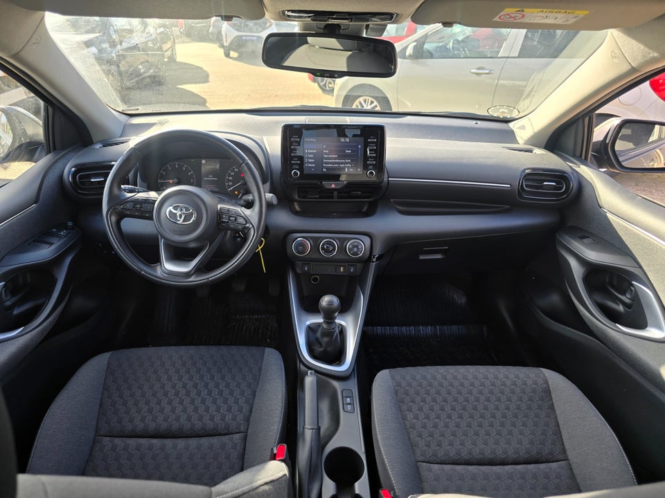 Toyota Yaris 1,5 Active 5d