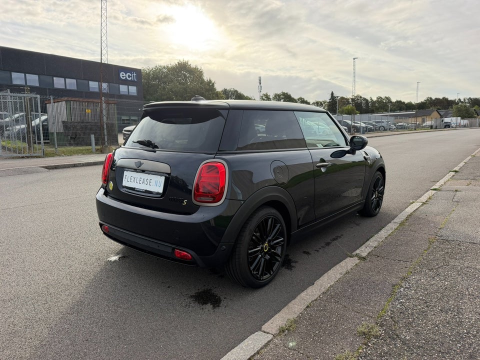 MINI Cooper SE Resolute Edition 3d