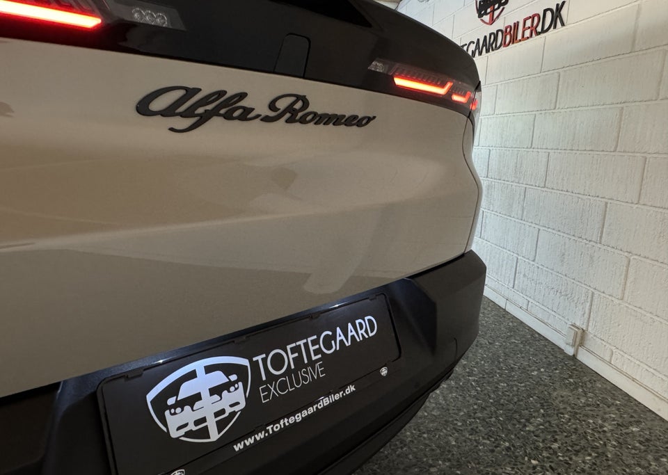 Alfa Romeo Junior Elettrica Core 5d