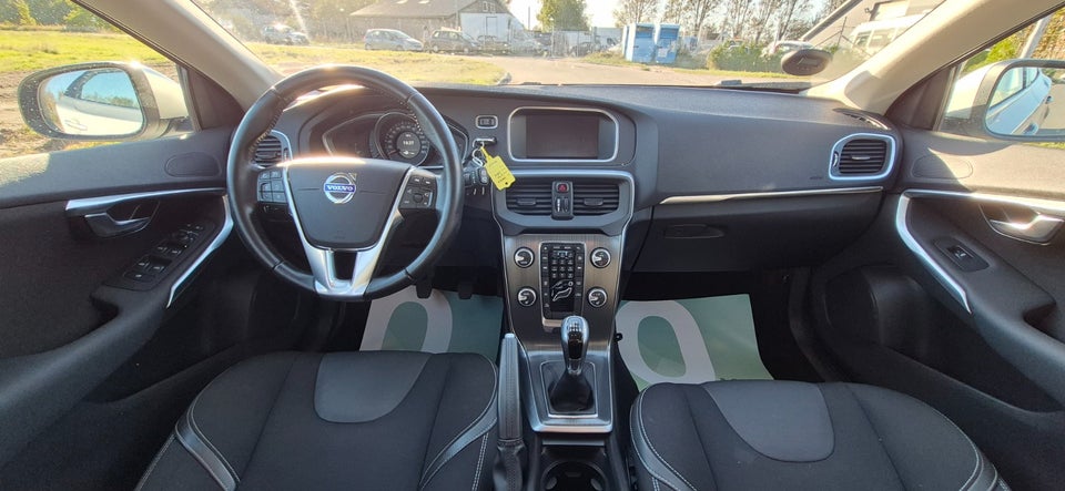 Volvo V40 2,0 D4 190 Momentum 5d