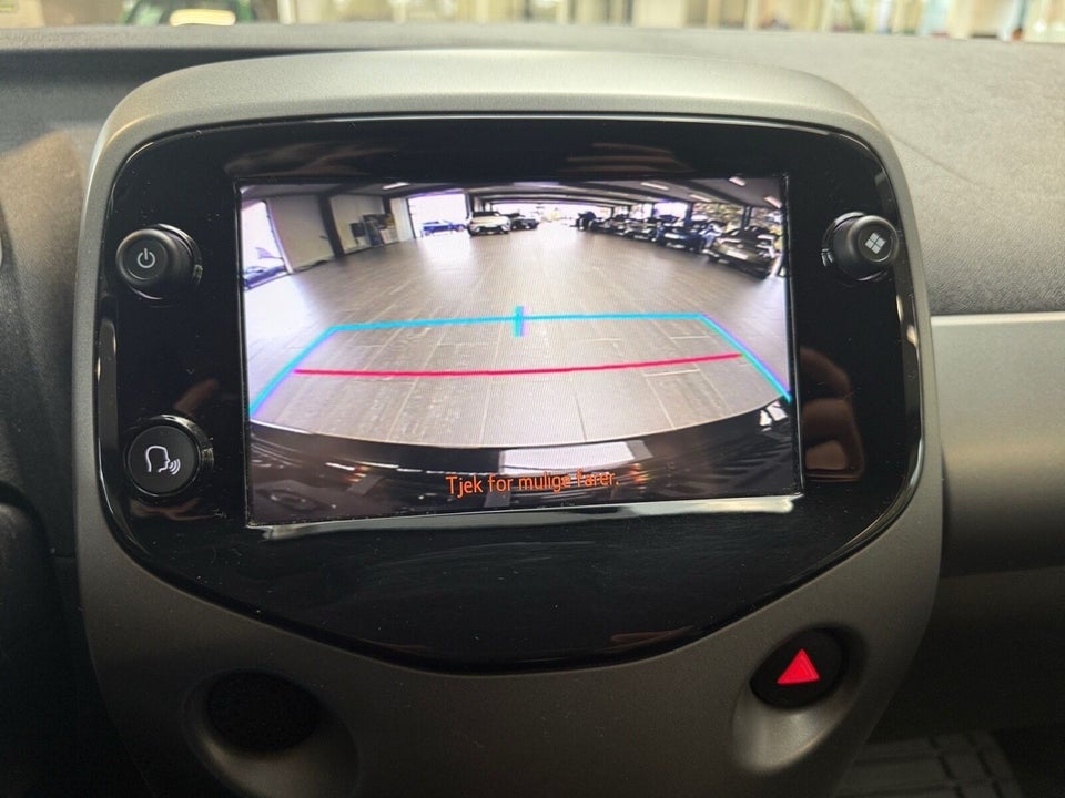 Toyota Aygo 1,0 VVT-i x-press 5d