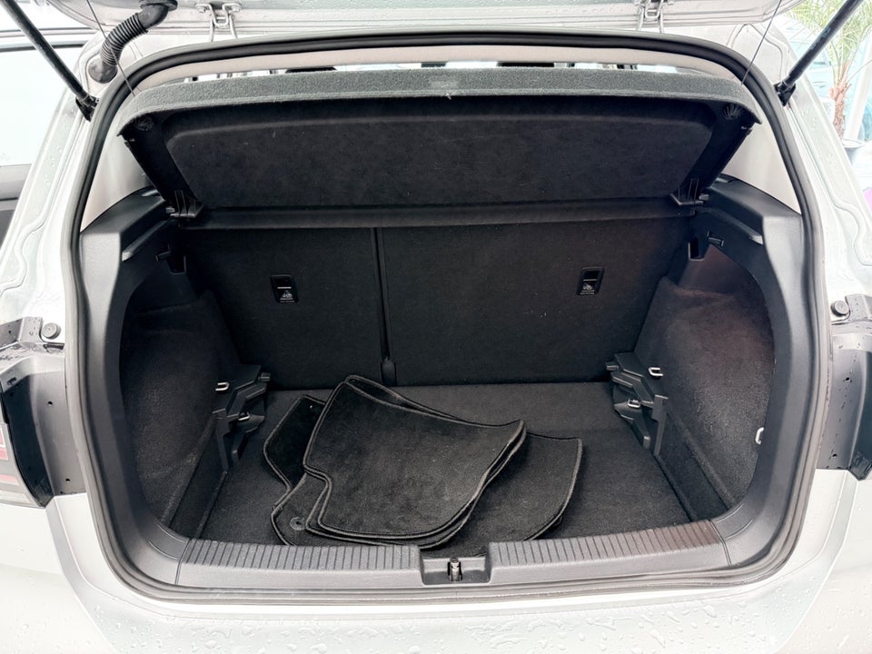 VW T-Cross 1,0 TSi 110 Life Team DSG 5d