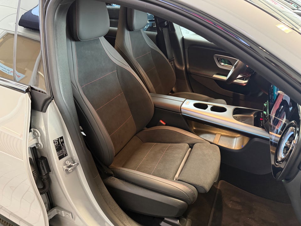 Mercedes CLA250+ electric AMG Line 4d