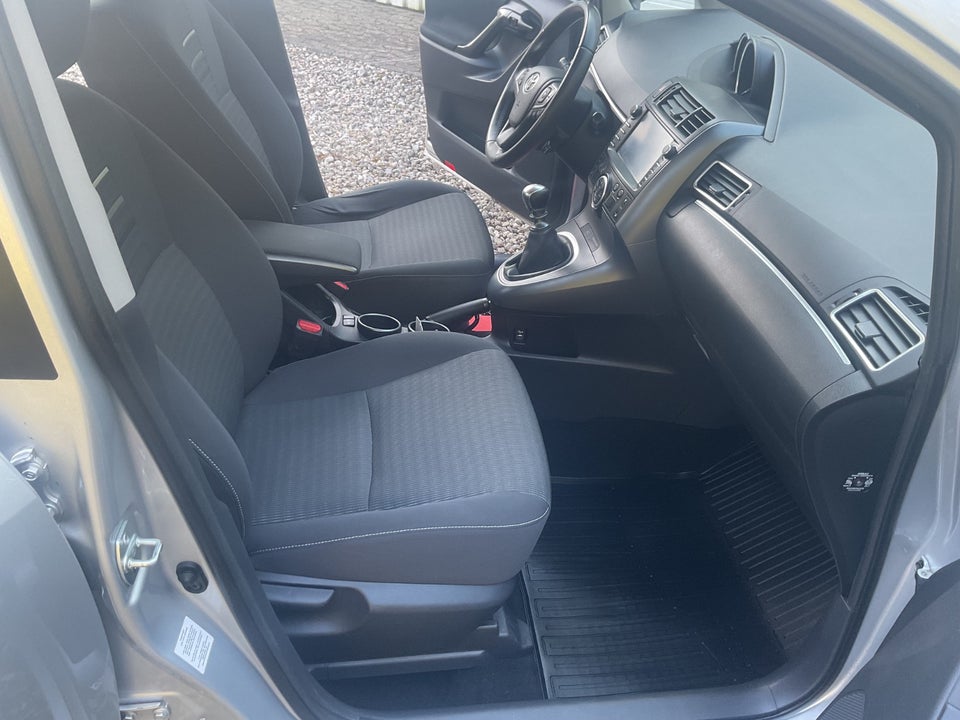 Toyota Verso 1,8 VVT-i T2 Premium 7prs 5d
