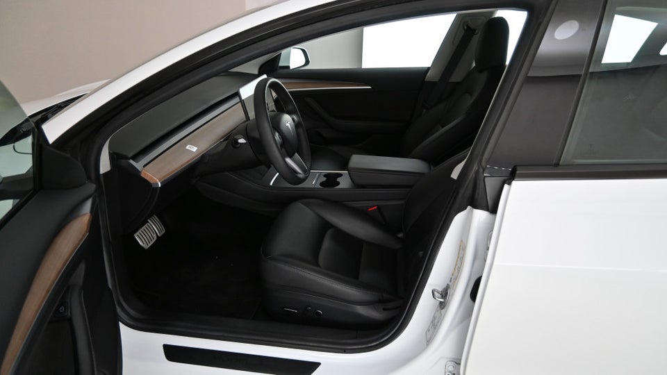 Tesla Model 3 Performance AWD 4d