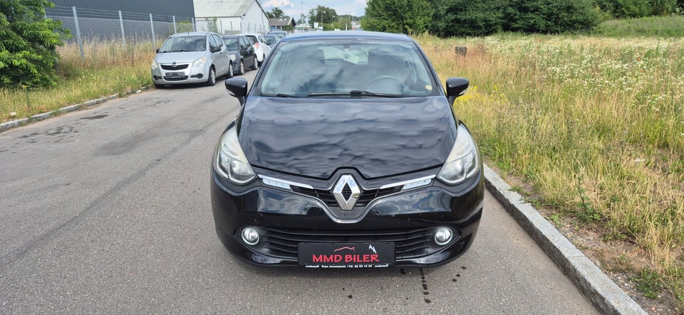 Renault Clio IV 1,2 16V Expression 5d
