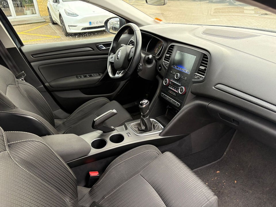 Renault Megane IV 1,2 TCe 100 Zen Sport Tourer 5d