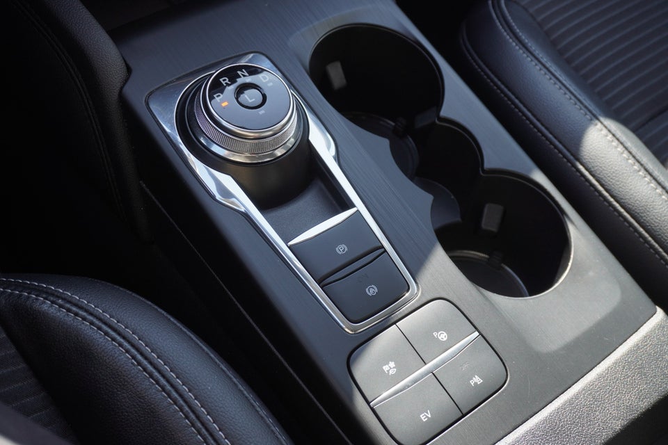 Ford Kuga 2,5 PHEV Titanium X CVT 5d