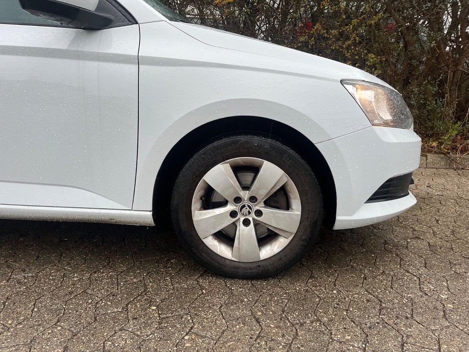 Skoda Fabia 1,0 TSi 110 Ambition Combi DSG 5d