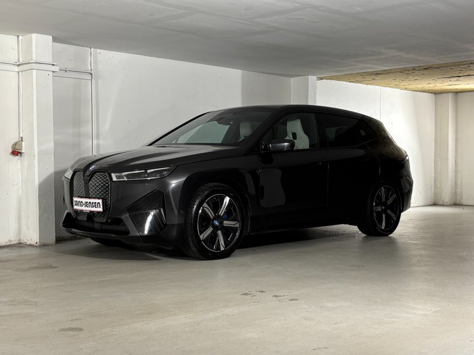 BMW iX xDrive40 Super Charged 5d