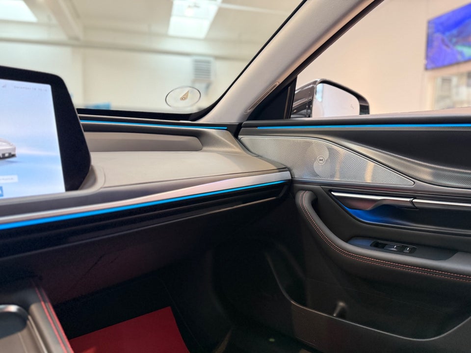 Xpeng P7 Performance 4d