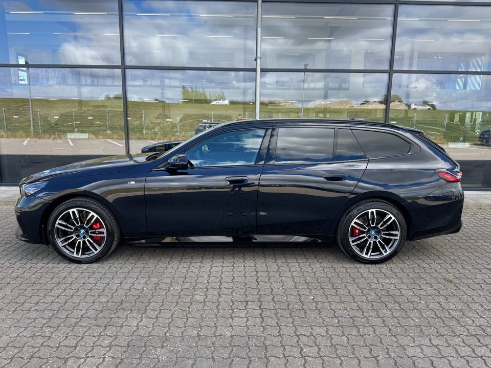 BMW i5 eDrive40 Touring Fully Charged 5d
