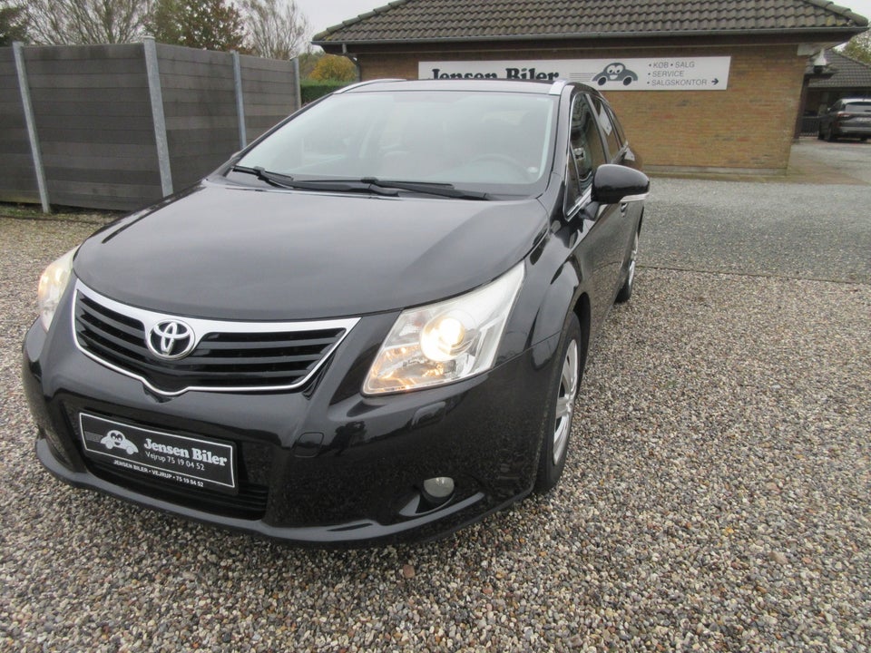 Toyota Avensis 2,0 D-4D TX stc. 5d