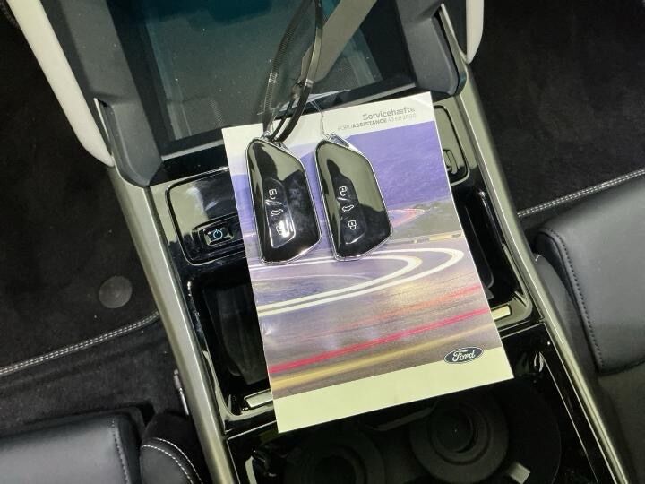 Ford Capri 77 Select Extended Range 5d