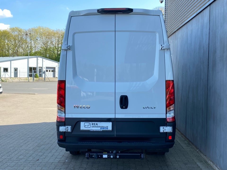 Iveco Daily 3,0 35C18 12m³ Van AG8