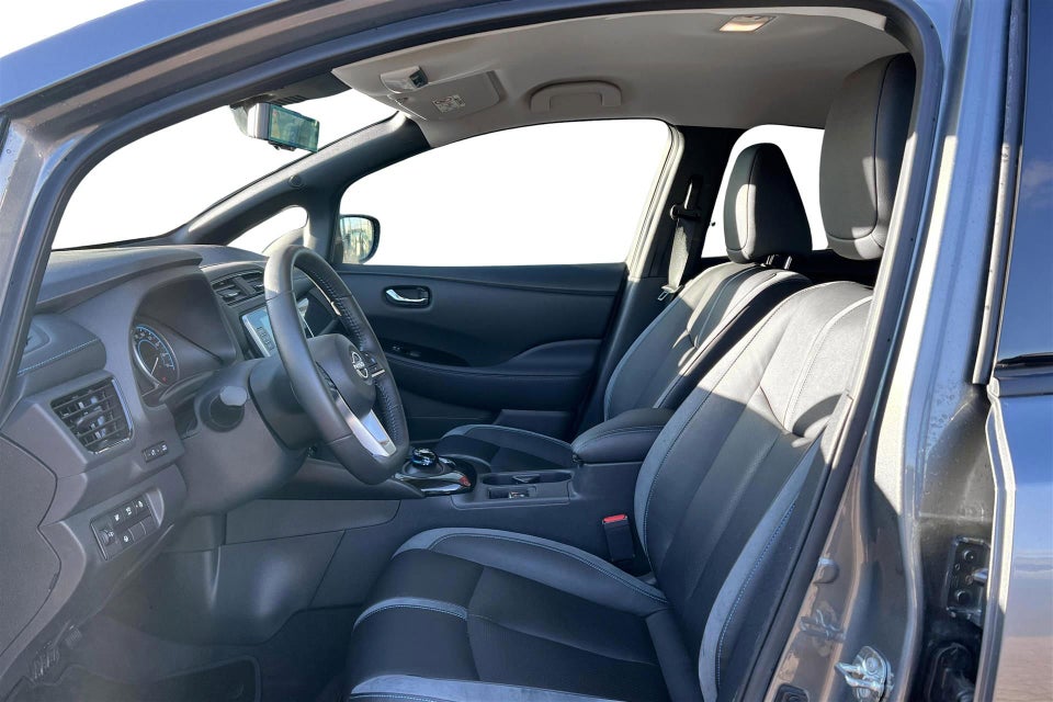 Nissan Leaf 39 Tekna 5d
