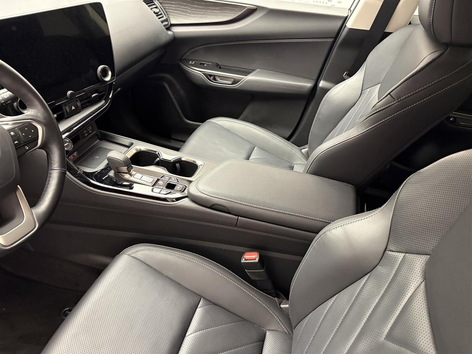 Lexus NX450h+ 2,5 Luxury aut. AWD 5d
