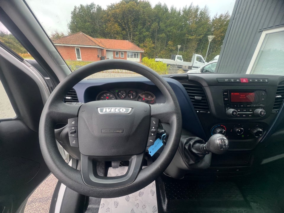 Iveco Daily 2,3 35S16 16m³ Van