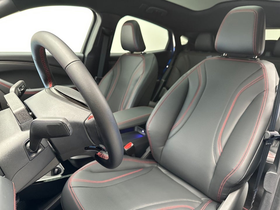 Ford Mustang Mach-E 98 Premium Extended Range AWD 5d