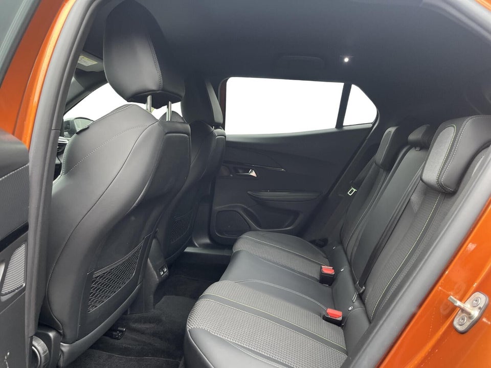 Peugeot e-2008 50 GT Premium 5d