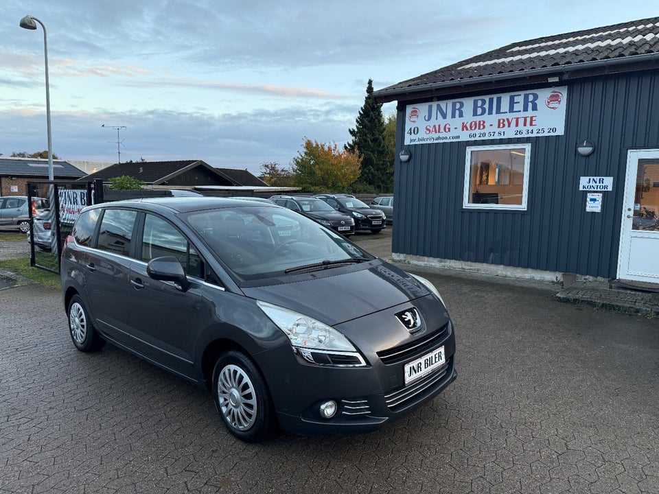 Peugeot 5008 1,6 HDi 110 Premium 7prs 5d