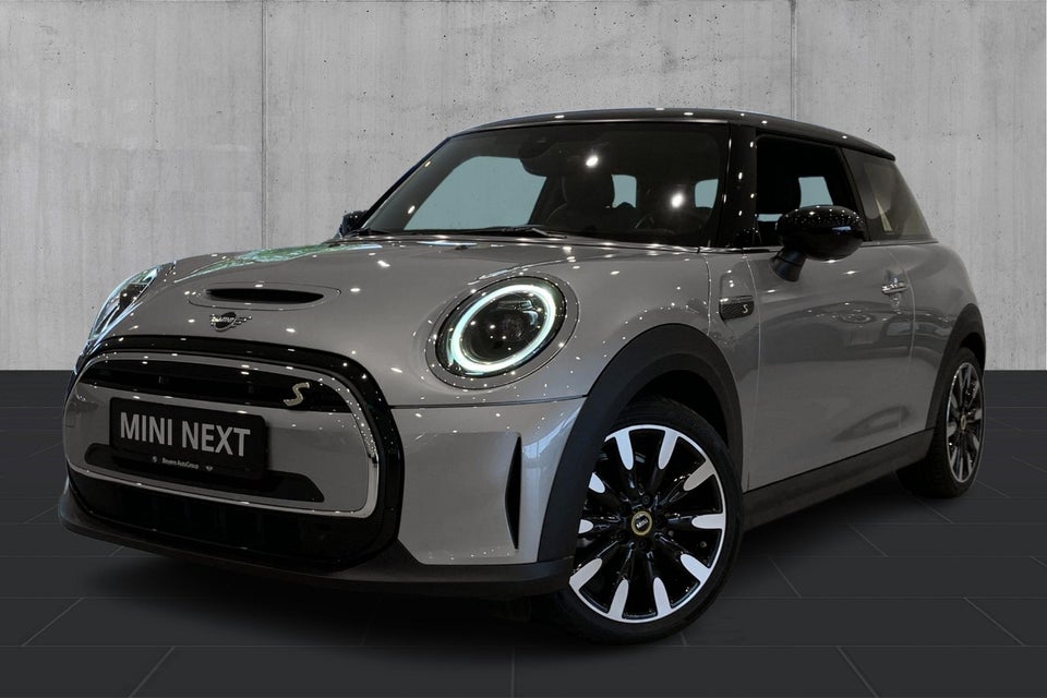 MINI Cooper SE Essential 3d