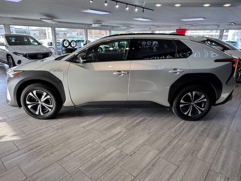 Toyota bZ4X Executive AWD 5d