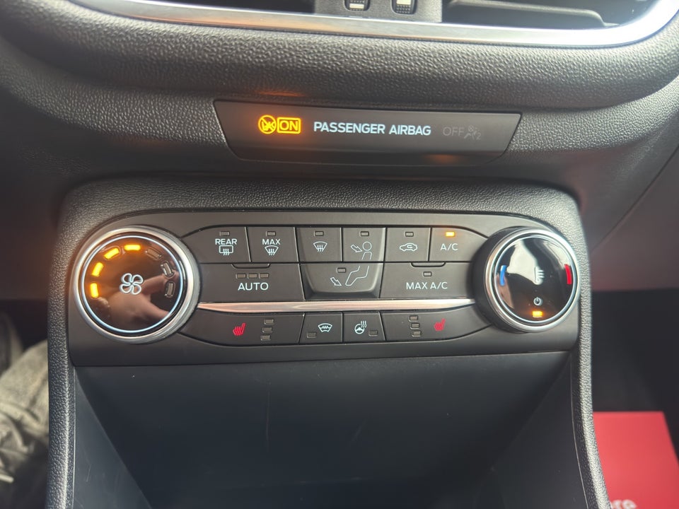 Ford Fiesta 1,0 EcoBoost mHEV Titanium 5d