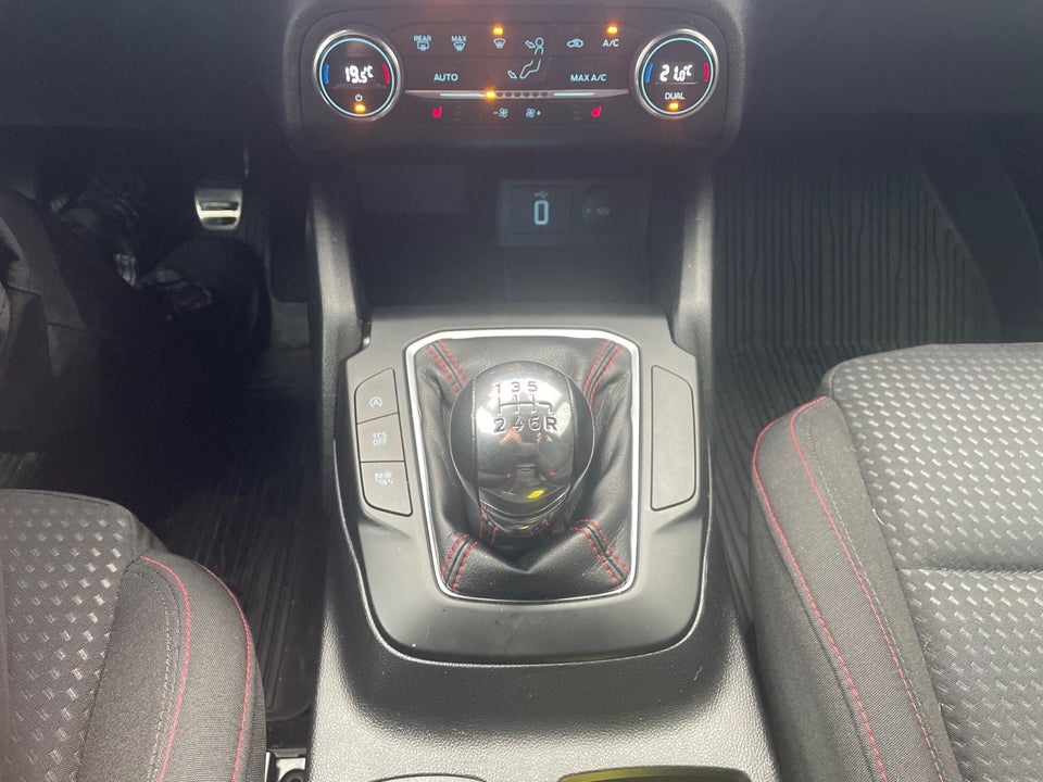 Ford Focus 1,0 EcoBoost ST-Line 5d