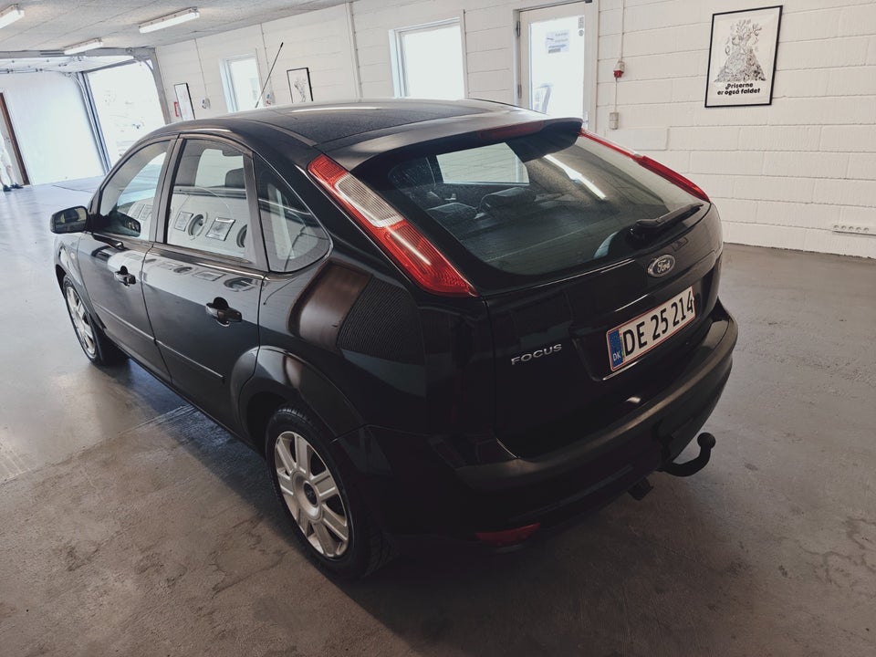 Ford Focus 1,6 Trend 100 5d