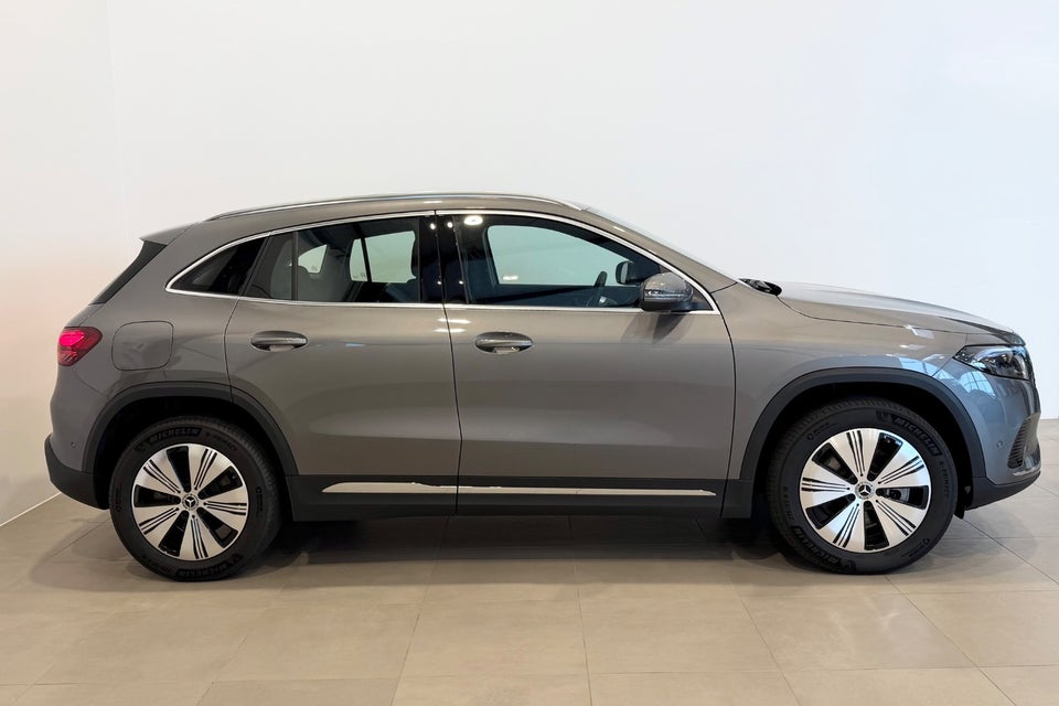 Mercedes EQA250 Progressive 5d