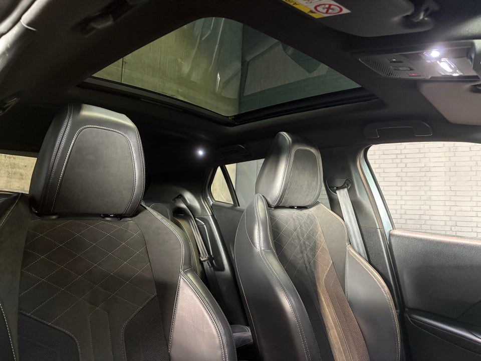 Peugeot e-2008 50 GT Sky 5d