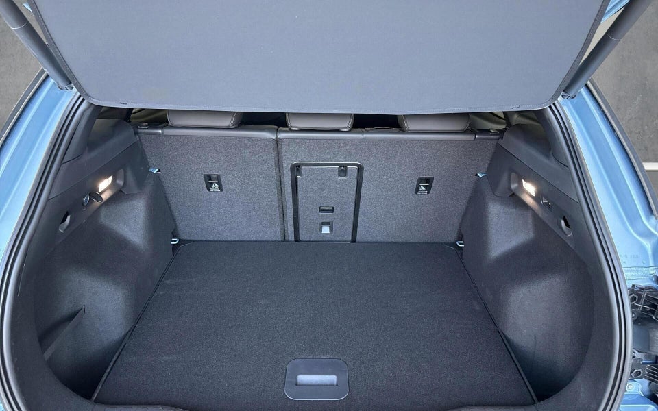 Ford Explorer 77 Premium Extended Range 5d