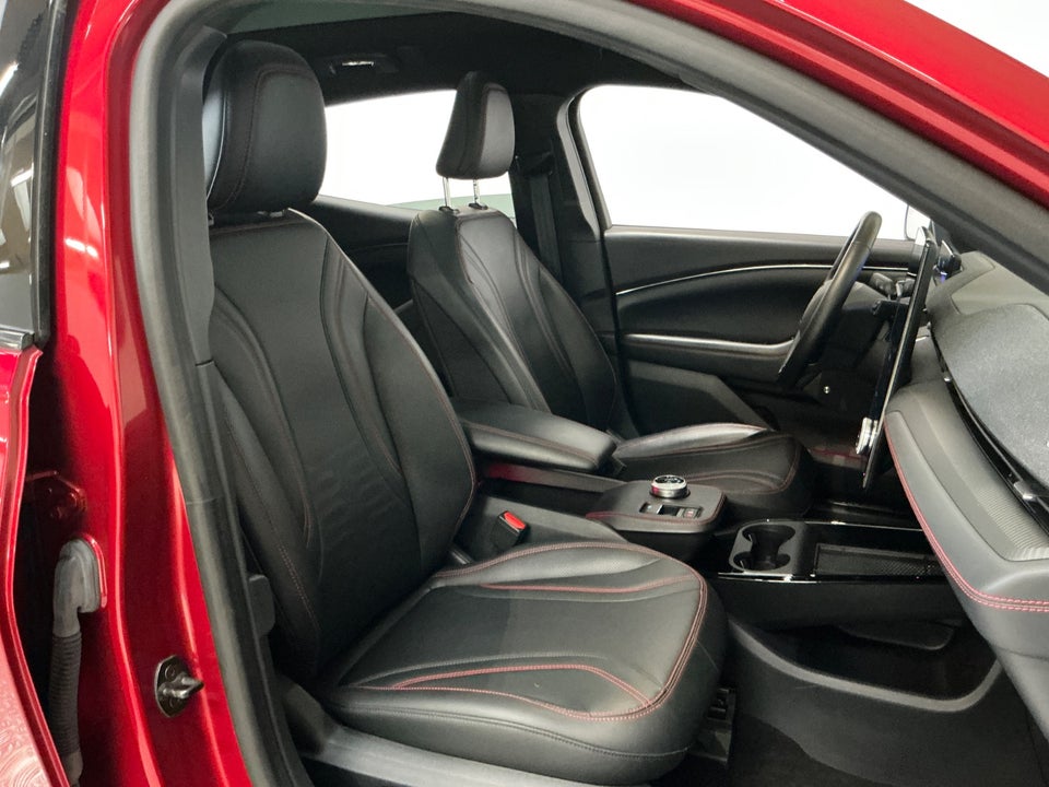 Ford Mustang Mach-E 91 Extended Range AWD 5d